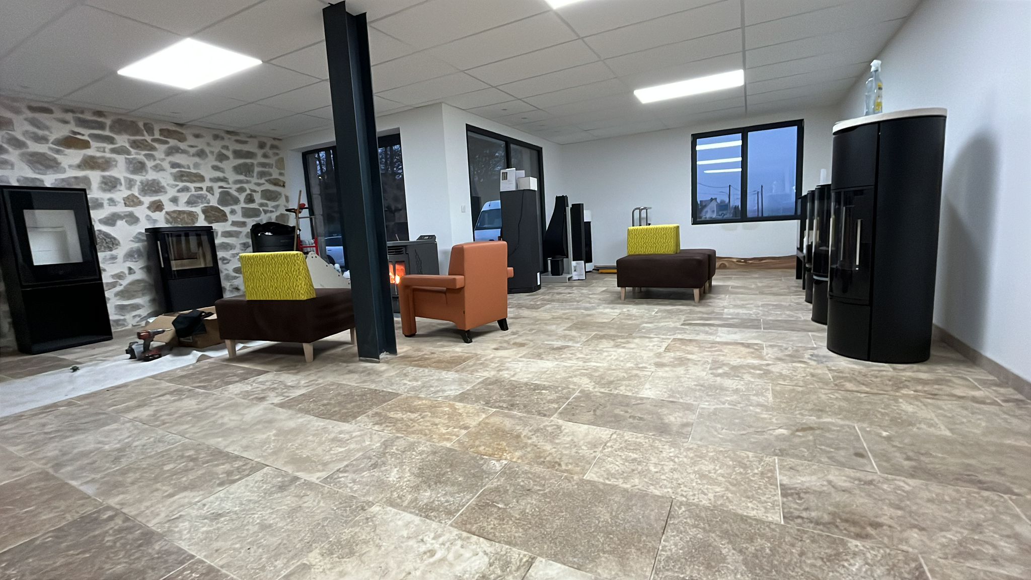 Le RAMONEUR CORREZIEN PORCHER CHEMINEE EGLETONS CORREZE NOUVEAU MAGASIN